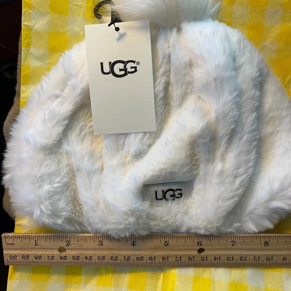 UGG® Kids' Faux Fur Pom Cozy Lined Beanie (Big Kid) 4-6, Comfy WHITE::NWT::